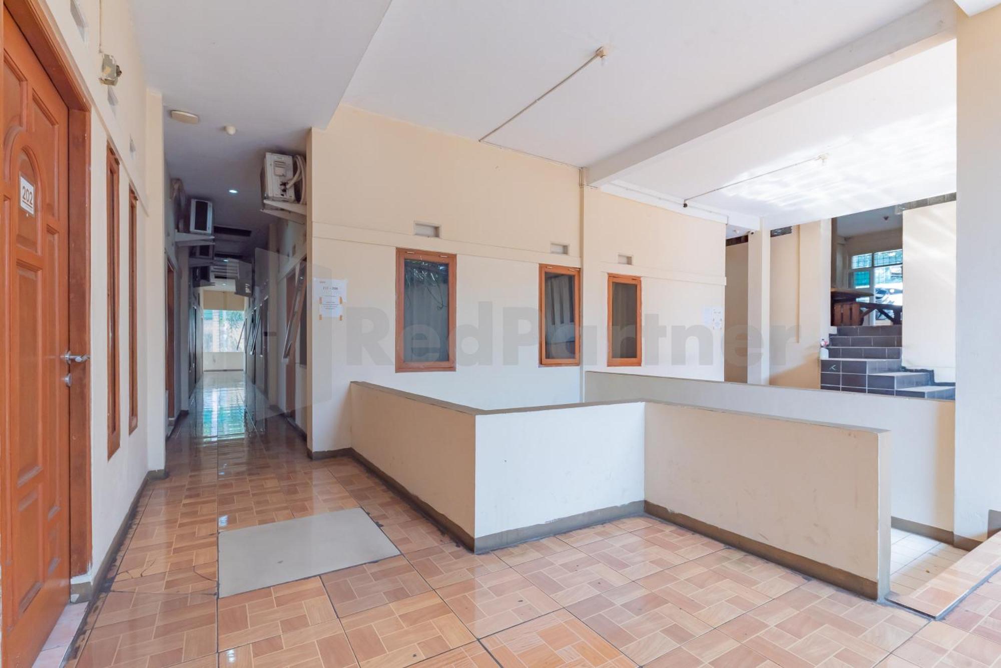 Wisma Alamanda Near Terminal Cicaheum Redpartner Bandung Exterior photo
